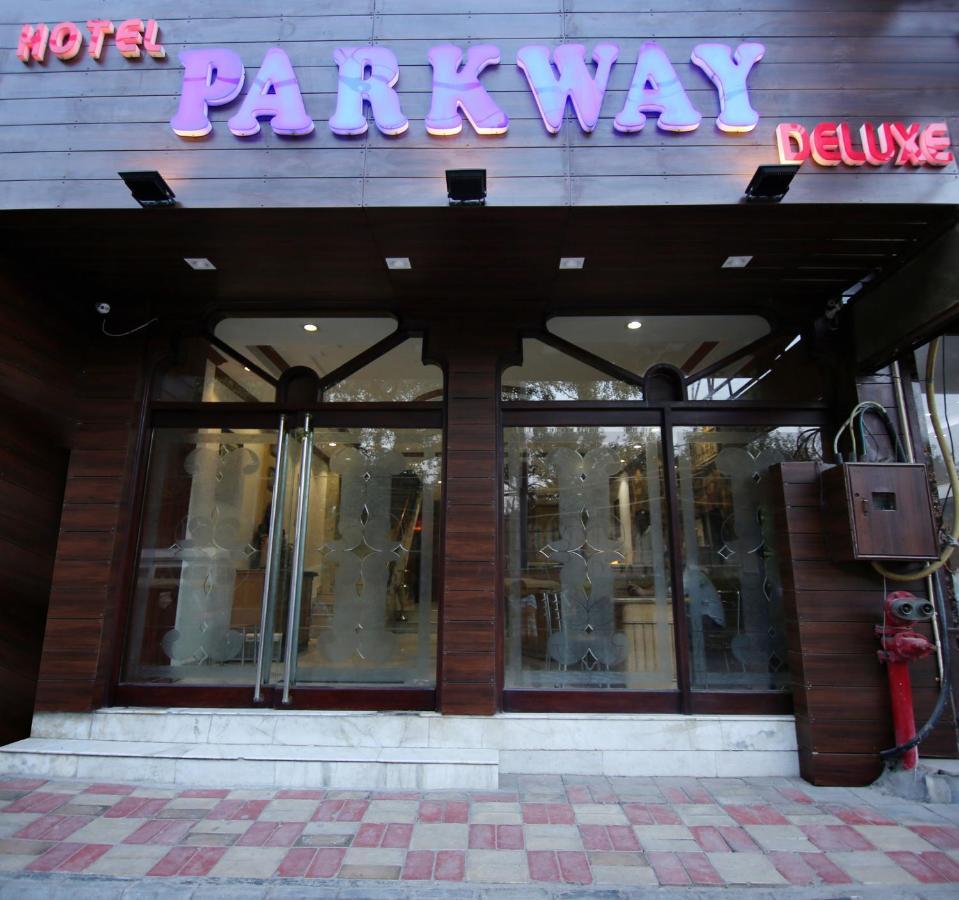 Hotel Parkway Deluxe Neu-Delhi Exterior foto