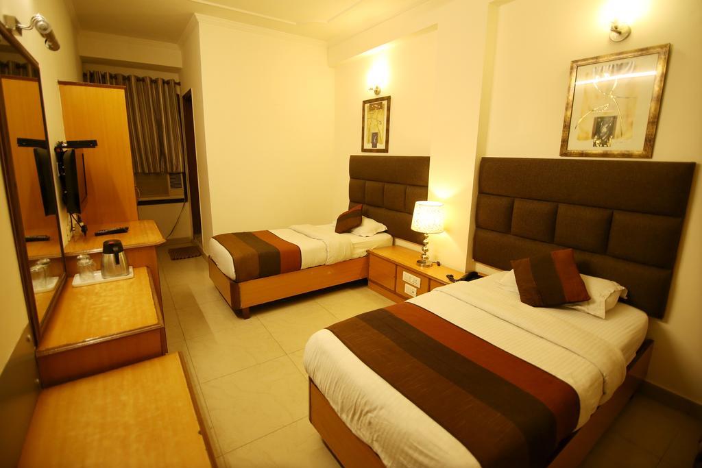 Hotel Parkway Deluxe Neu-Delhi Exterior foto