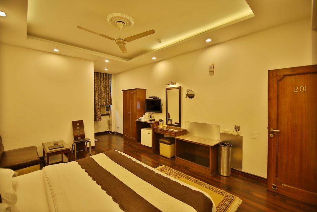Hotel Parkway Deluxe Neu-Delhi Exterior foto