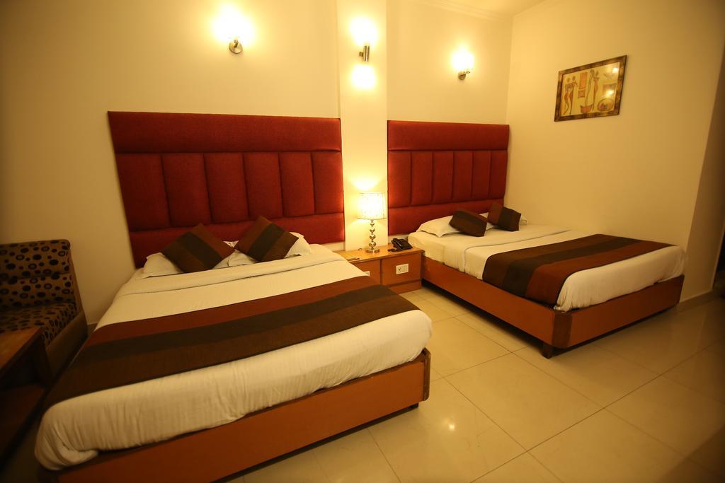 Hotel Parkway Deluxe Neu-Delhi Exterior foto
