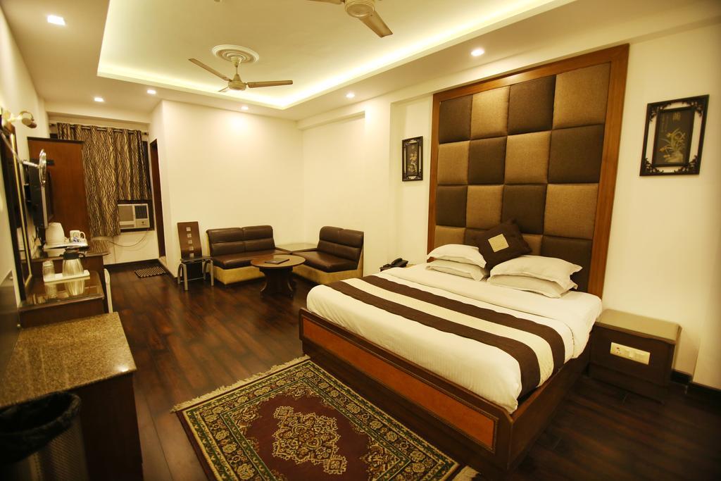 Hotel Parkway Deluxe Neu-Delhi Exterior foto