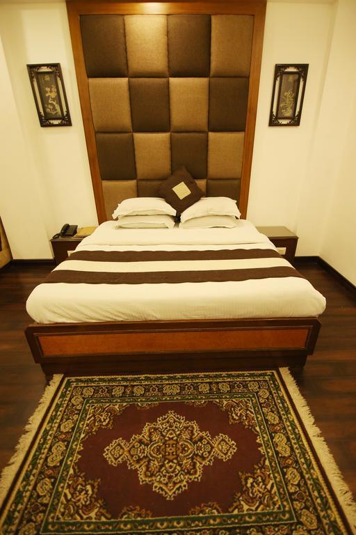 Hotel Parkway Deluxe Neu-Delhi Exterior foto