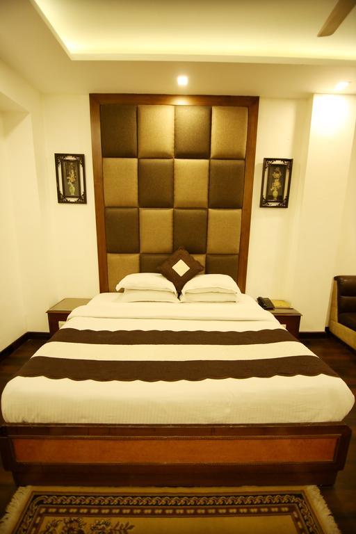Hotel Parkway Deluxe Neu-Delhi Exterior foto