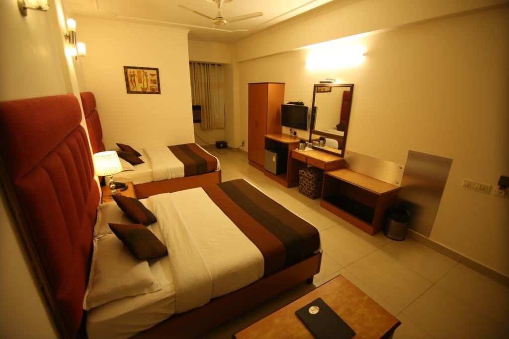 Hotel Parkway Deluxe Neu-Delhi Exterior foto