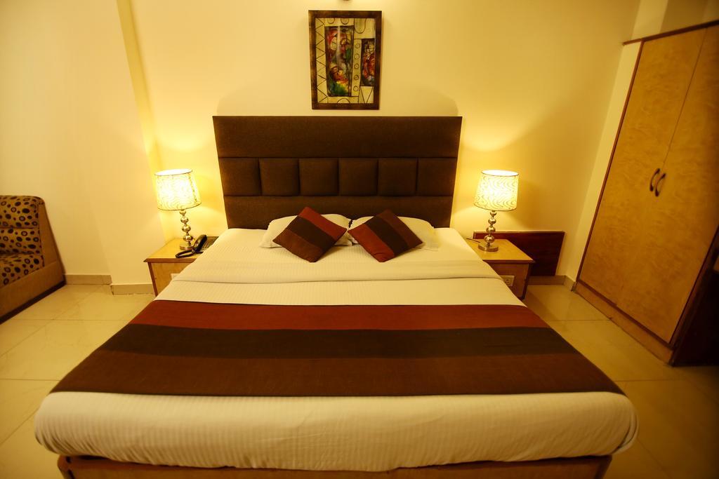 Hotel Parkway Deluxe Neu-Delhi Exterior foto
