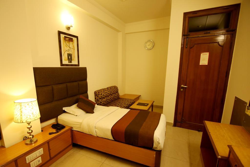 Hotel Parkway Deluxe Neu-Delhi Exterior foto