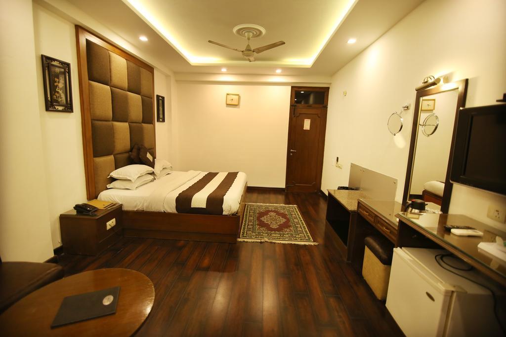 Hotel Parkway Deluxe Neu-Delhi Exterior foto
