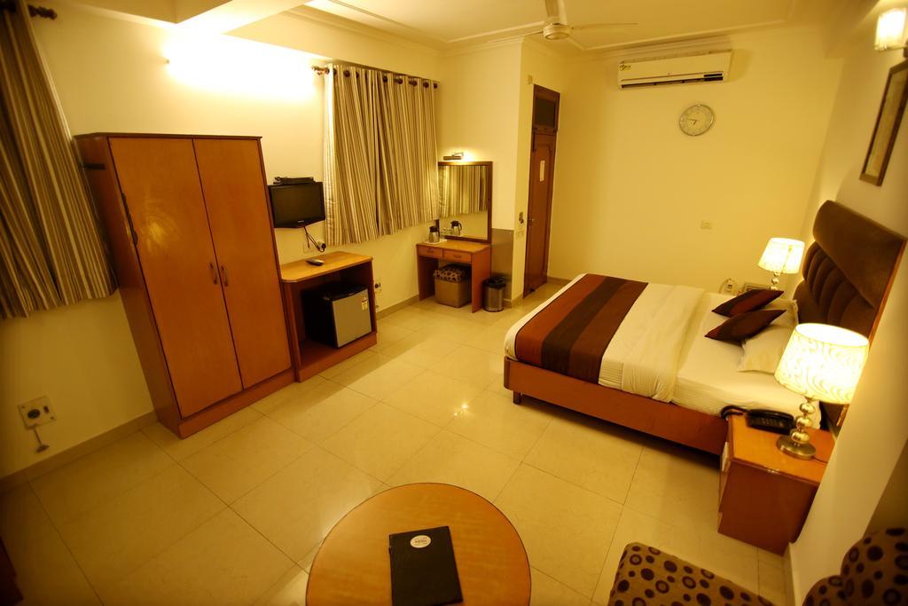 Hotel Parkway Deluxe Neu-Delhi Exterior foto
