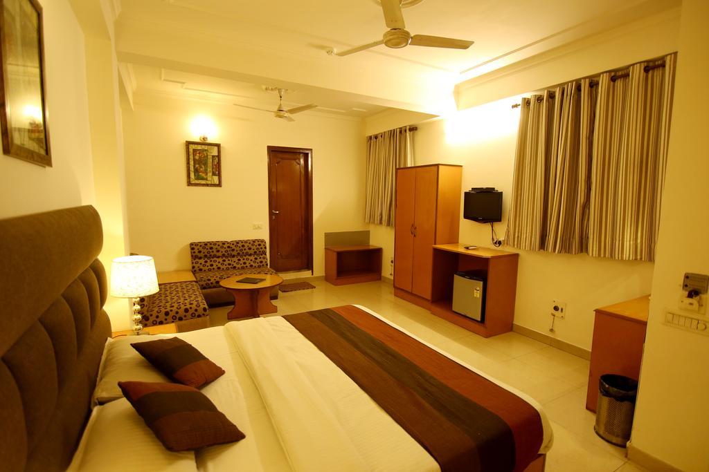 Hotel Parkway Deluxe Neu-Delhi Exterior foto