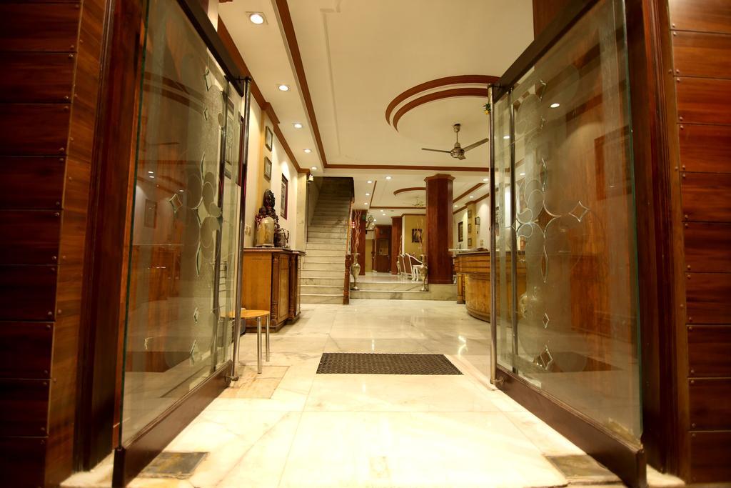 Hotel Parkway Deluxe Neu-Delhi Exterior foto