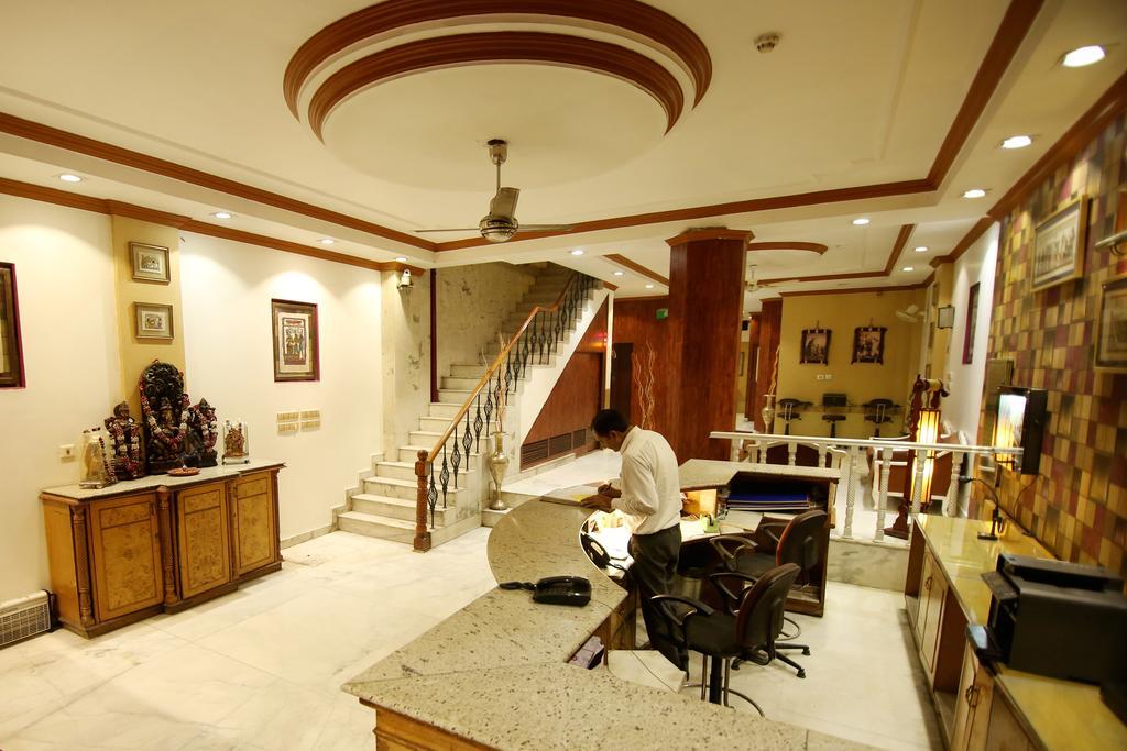 Hotel Parkway Deluxe Neu-Delhi Exterior foto